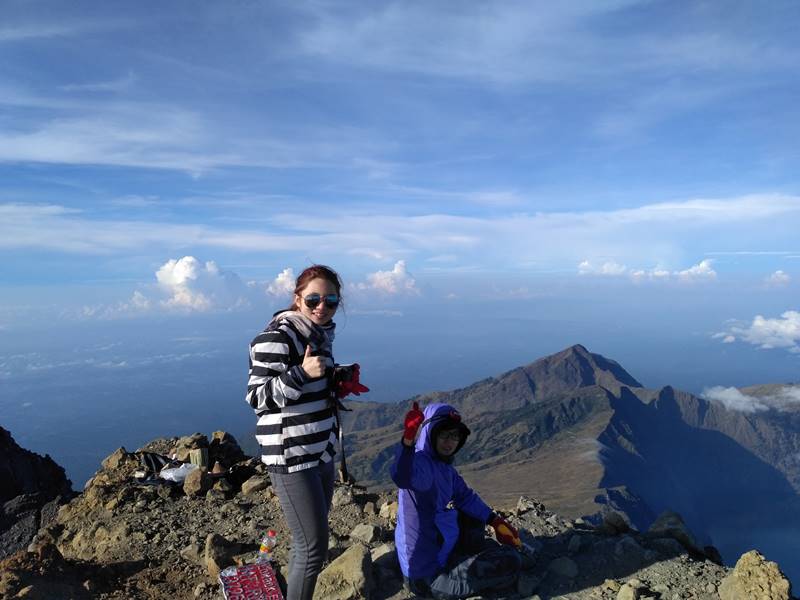 trekking rinjani volcano